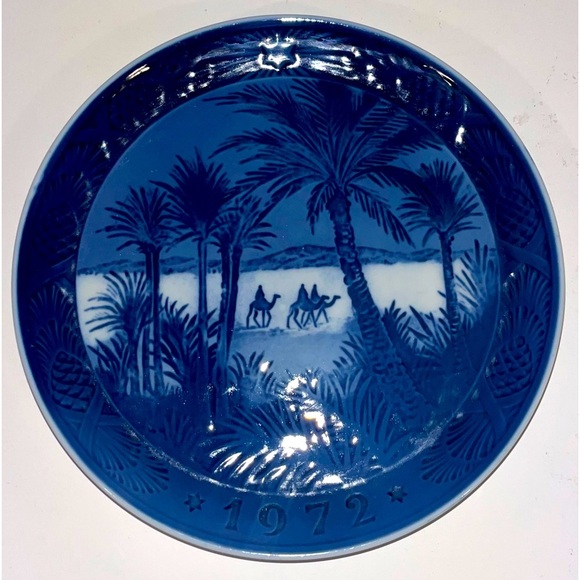 “In The Desert” 1972 Royal Copenhagen Denmark Christmas Collector Plate - Picture 1 of 2